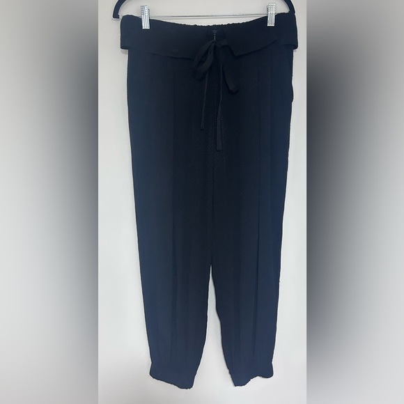 ⭐️ Mango Black Ankle Length Pants Size Medium - Picture 1 of 7